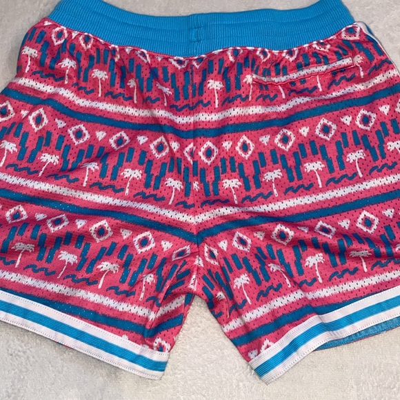 Chubbies hot pink turquoise palm tree gym shorts Sz XL EUC - Picture 5 of 6